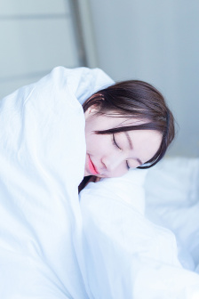 韩国年轻的母年亲视频